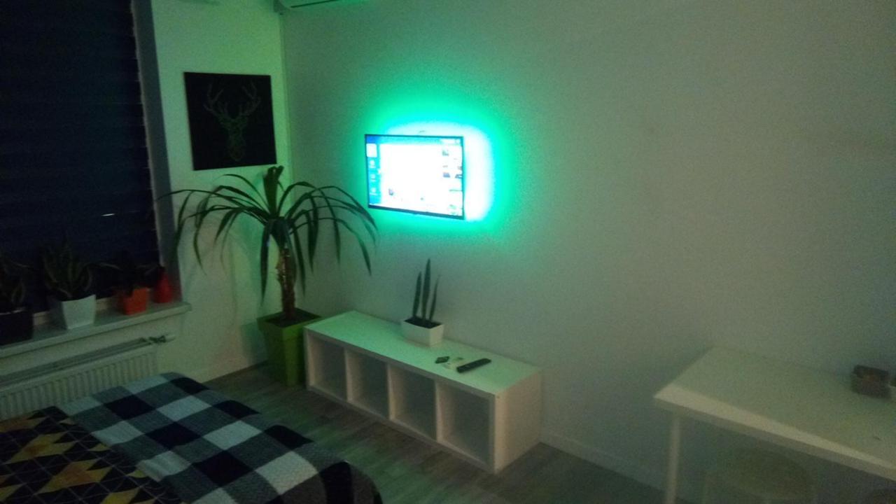 קייב Georgeous Bright Studio In A Bright Residential Complex Comfort Town Кт-08 מראה חיצוני תמונה